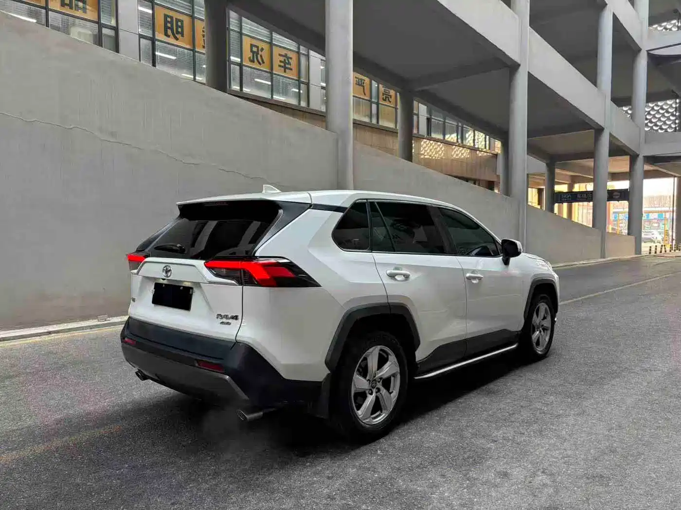 Toyota RAV4 Rongfang 2020 2.0L CVT AWD Trend Edition фото 8