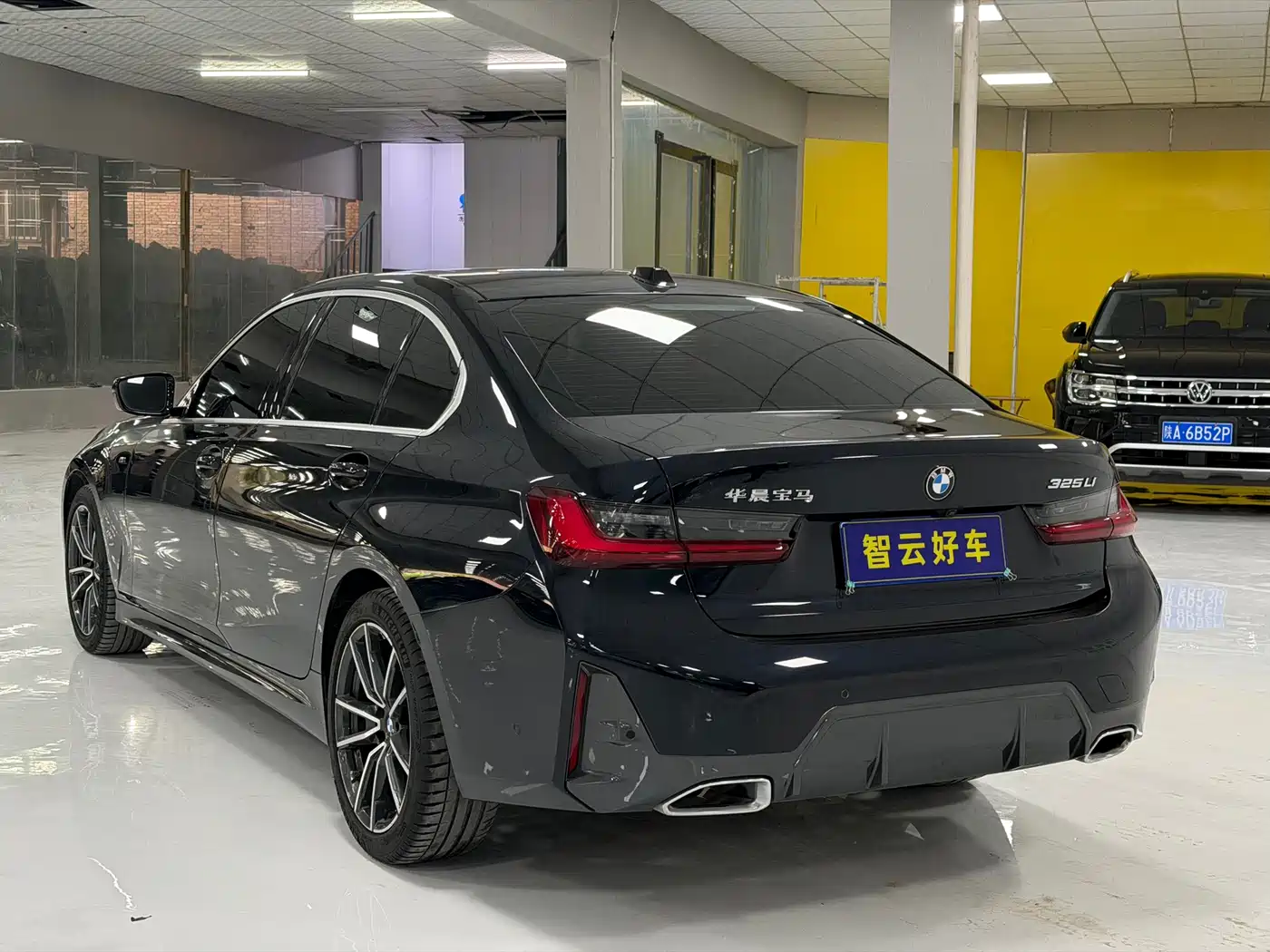 BMW 3 Series 2024 325Li M Sport Package фото 7