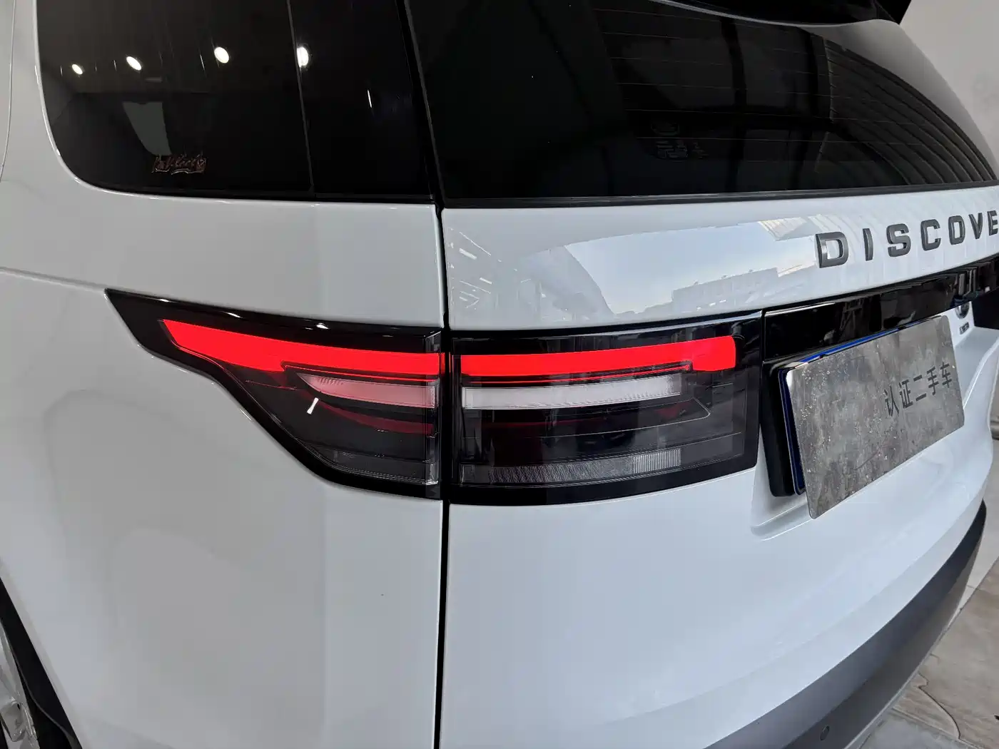 Land Rover Discovery 2017 3.0 SC V6 SE фото 9