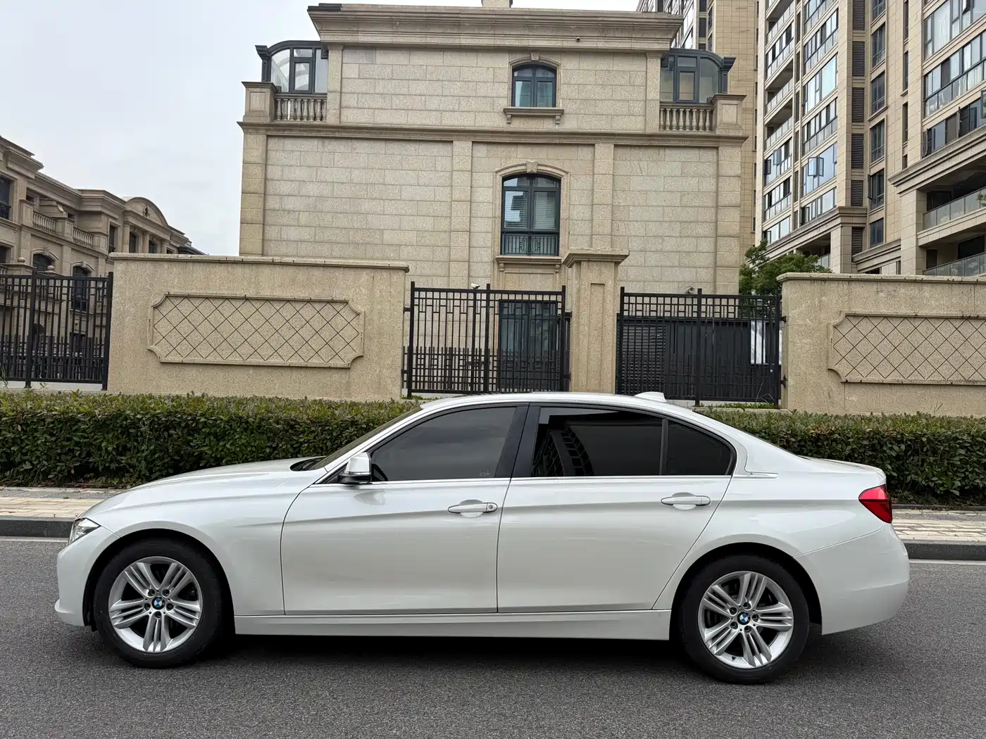 BMW 3 Series 2017 320Li Fashion фото 8
