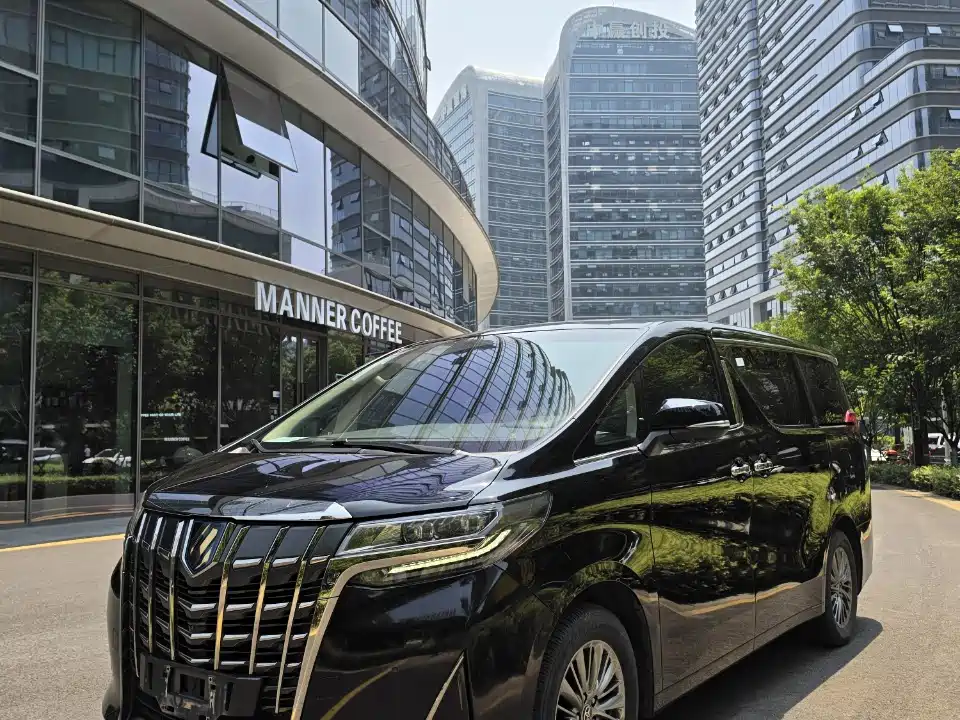 Toyota Alphard 2020 Hybrid 2.5L Gold Special Edition