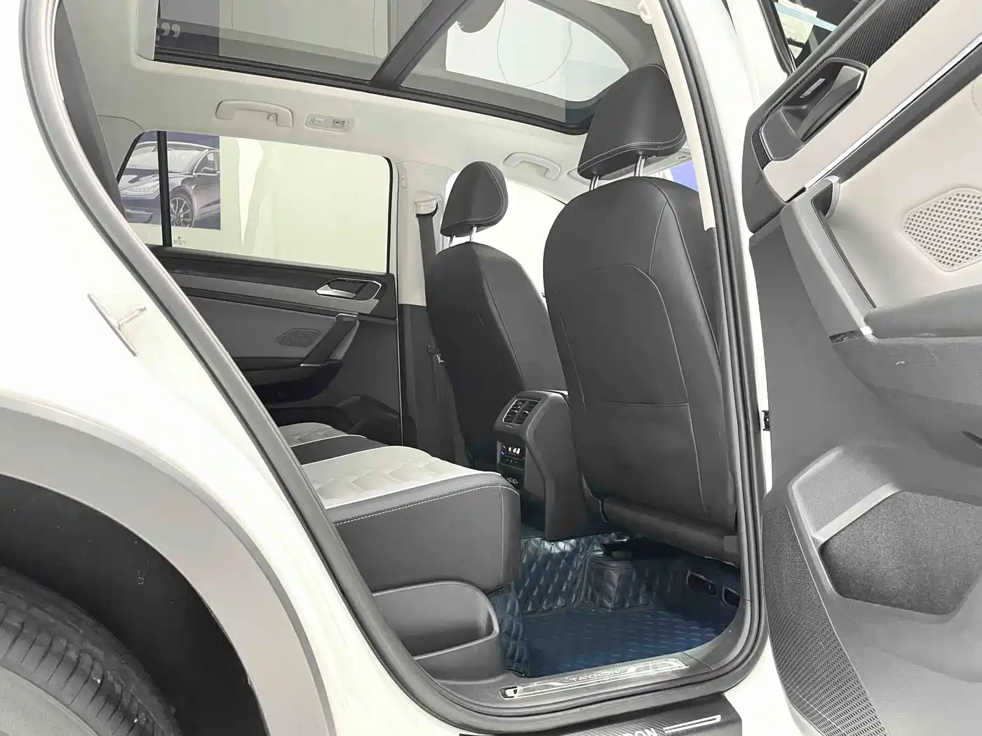 Volkswagen Tayron 2023 280TSI 2WD Luxury Plus Advanced Edition фото 10