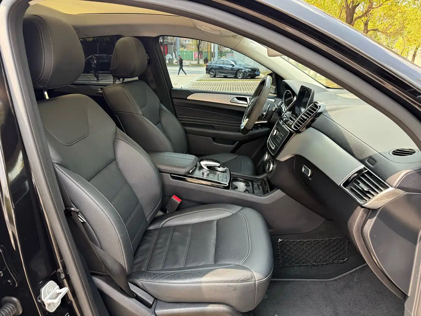 Mercedes-Benz GLE Coupe 2017 GLE 400 4MATIC Coupe SUV фото 14