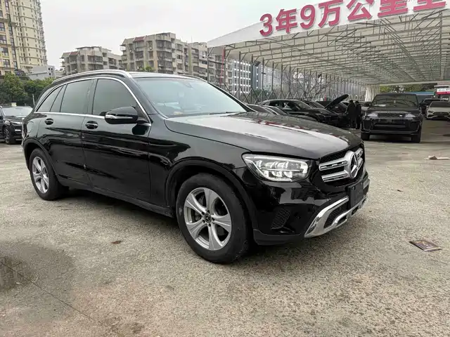 MERCEDES-BENZ GLC