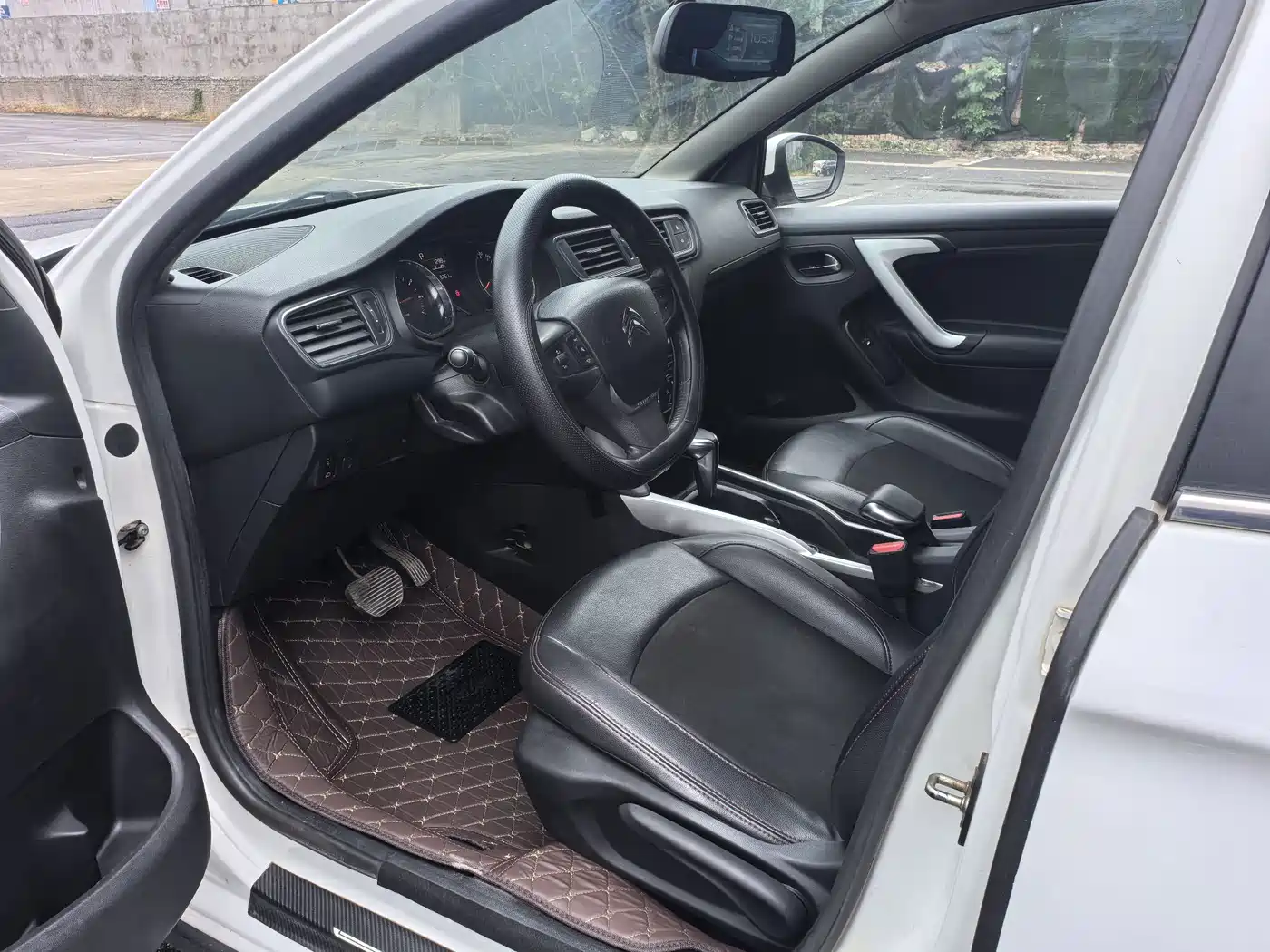 Citroën C3-XR 2016 2015 1.6THP Automatic Pioneer