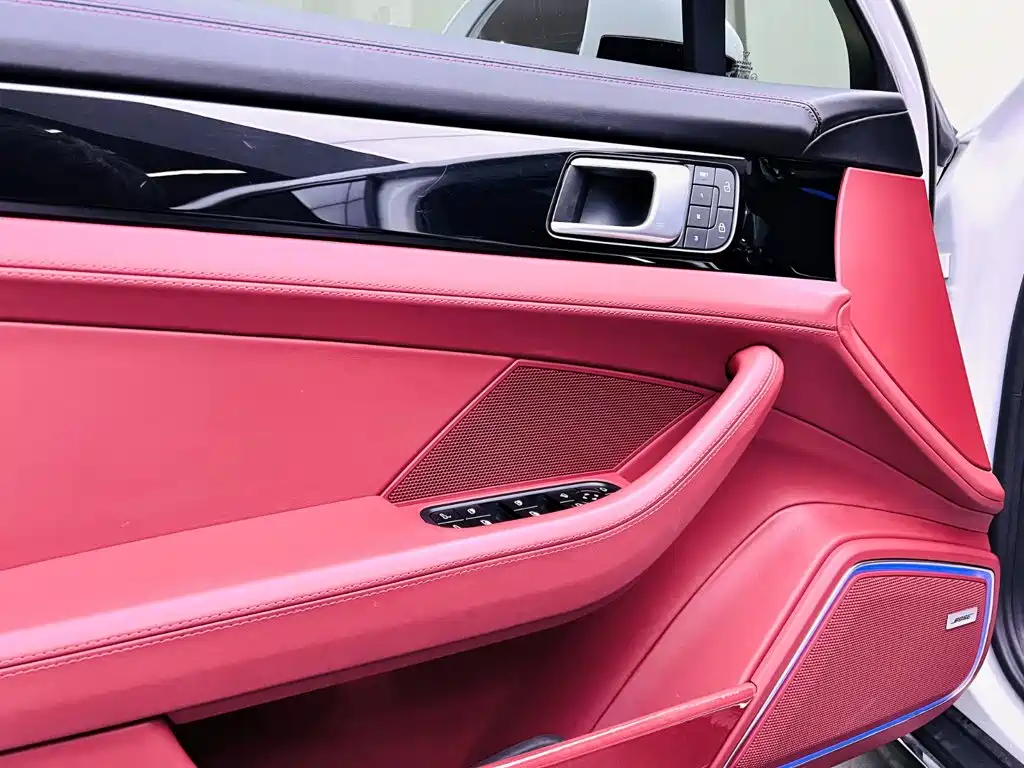 Фото 11 - Porsche Panamera