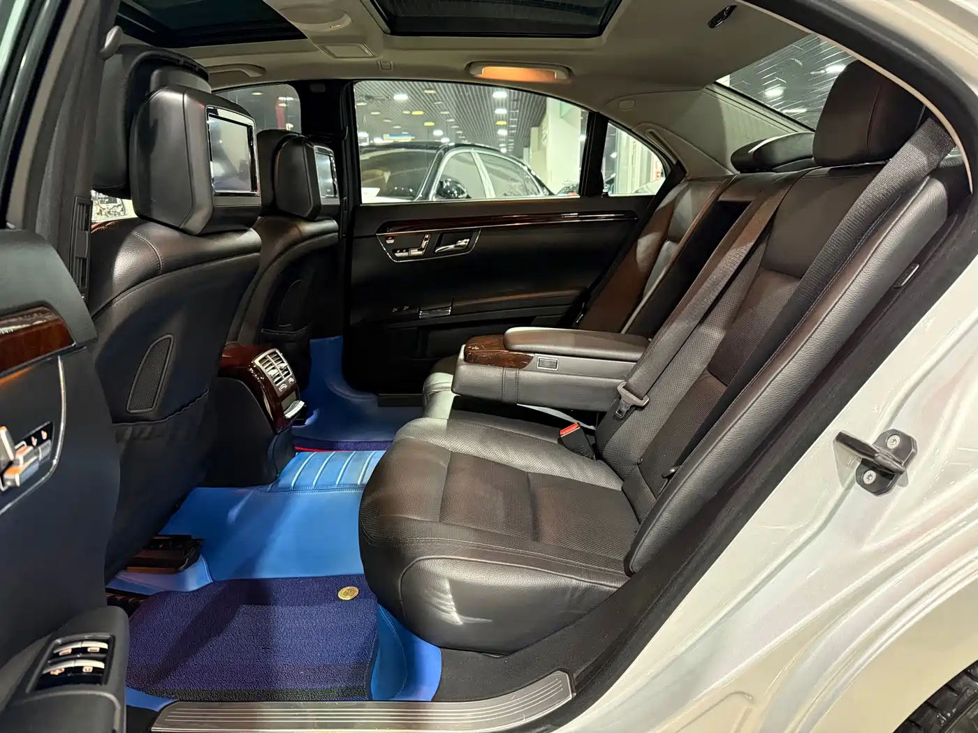 Mercedes-Benz S-Class 2010 Model S 400 L HYBRID фото 6