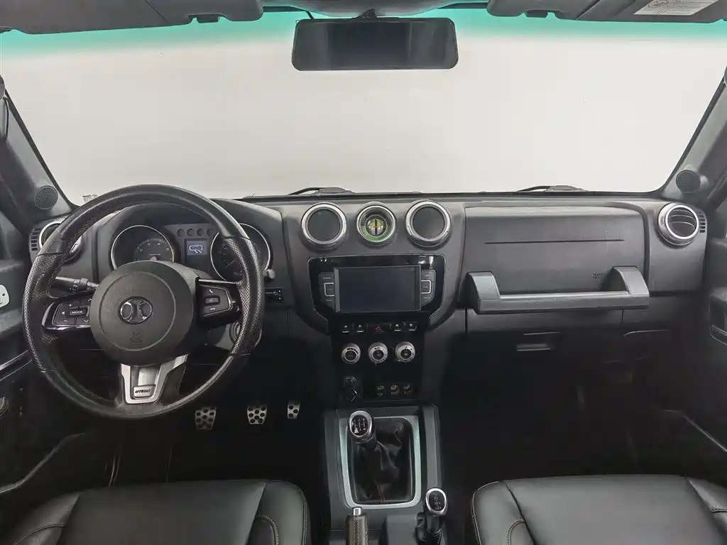 BAIC ORV Beijing Offroad BJ40 2016 Model 40L 2.0T Manual 4WD Premium фото 5