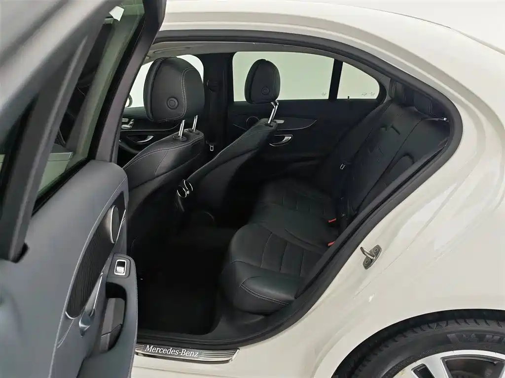 Mercedes-Benz C-Class 2017 C 200 L Sport фото 15