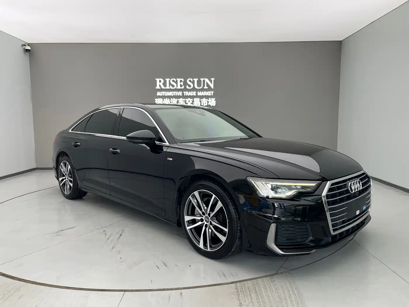 Audi A6L 2020 40 TFSI Luxury Dynamic фото 3