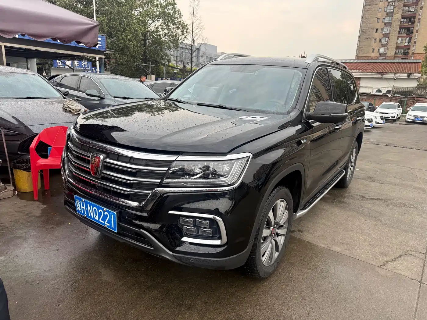 ROEWE RX8