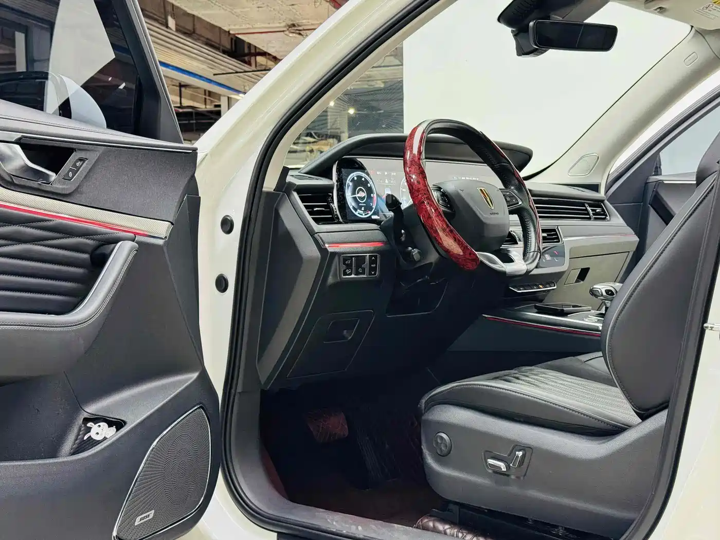 Hongqi HS5 2019 2.0T Smart Connect Joy Edition фото 6