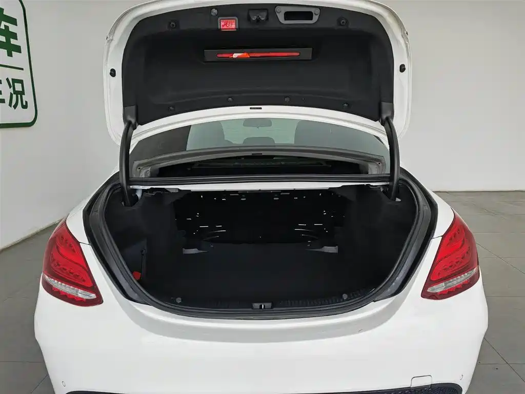 Mercedes-Benz C-Class 2017 C 200 L Sport фото 16