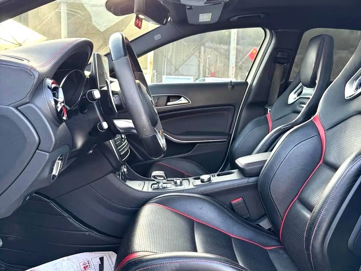 Mercedes-Benz GLA AMG 2015 AMG GLA 45 4MATIC фото 14