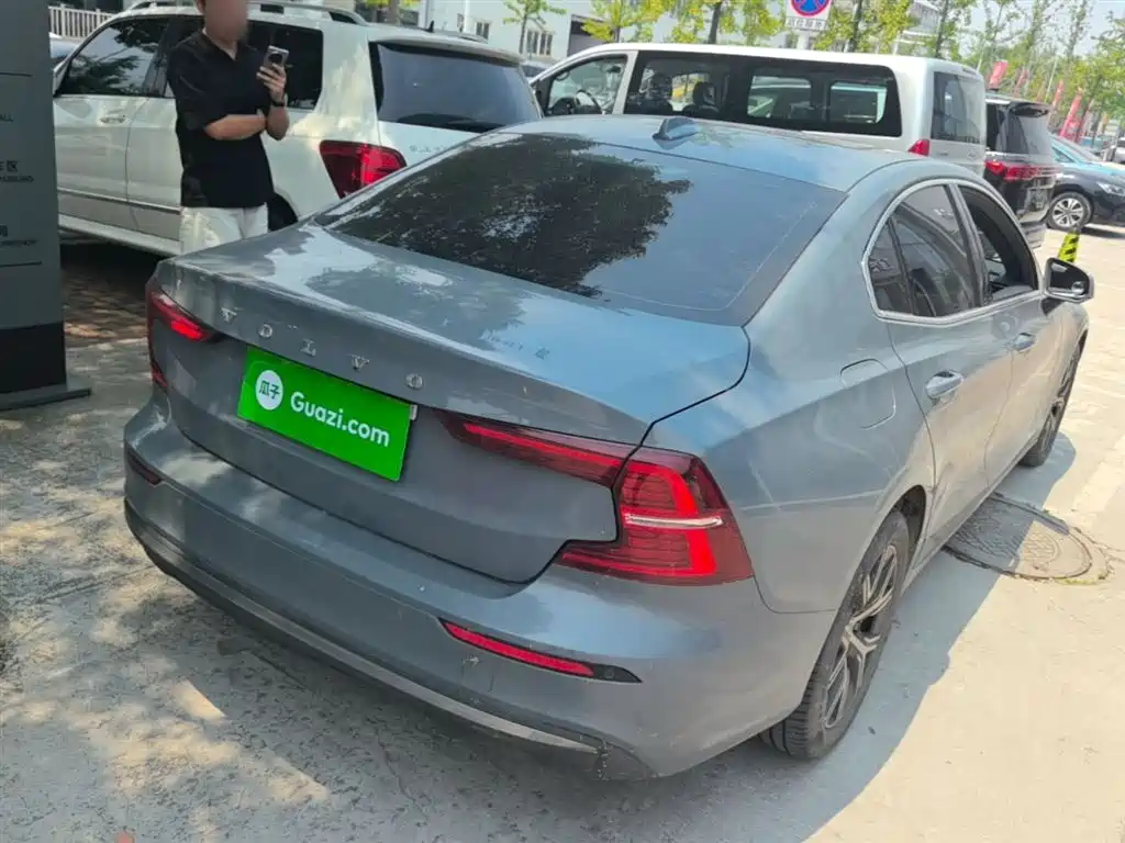 VOLVO S60