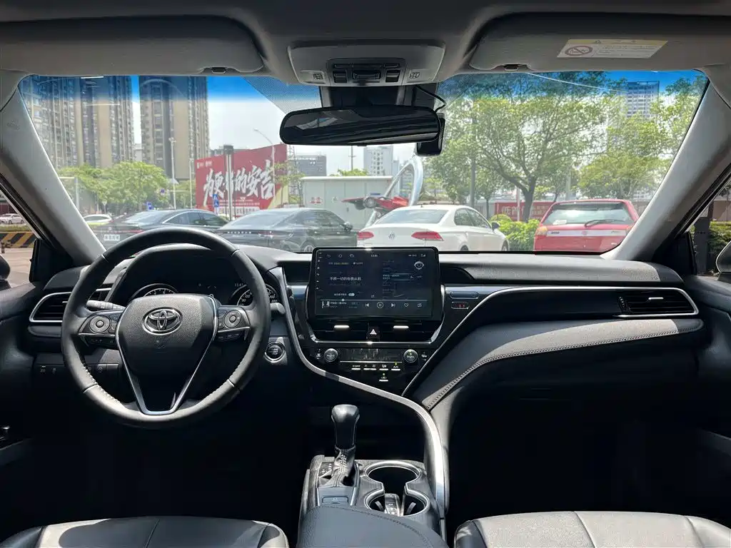 Toyota Camry 2021 2.0G Luxury Edition фото 17