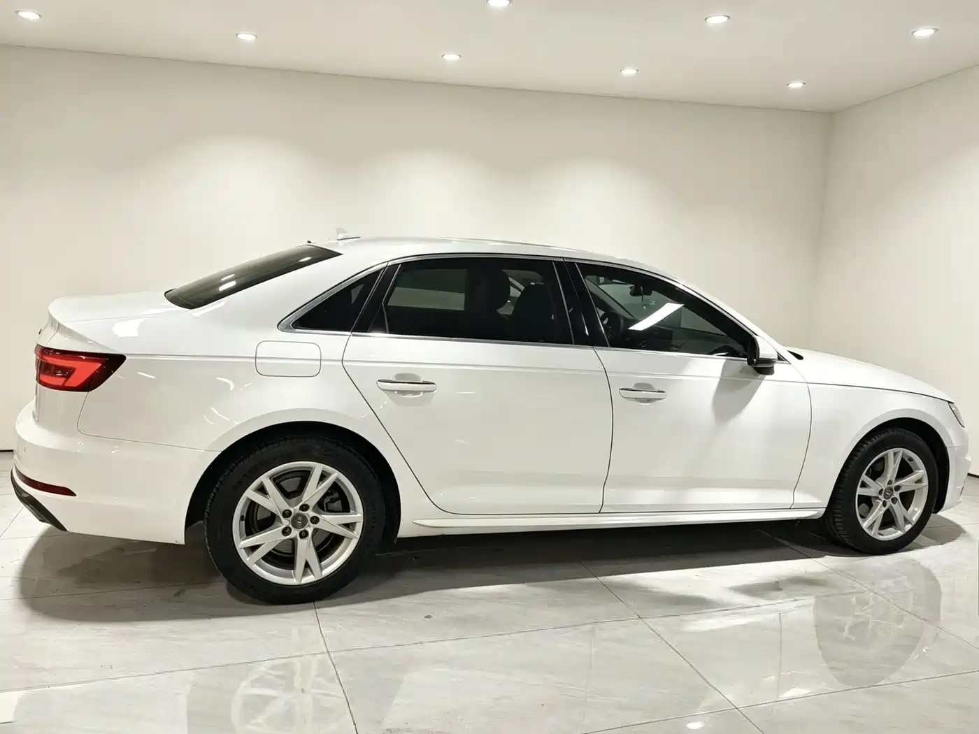 Audi A4L 2019 40 TFSI Progressive (China VI) фото 14