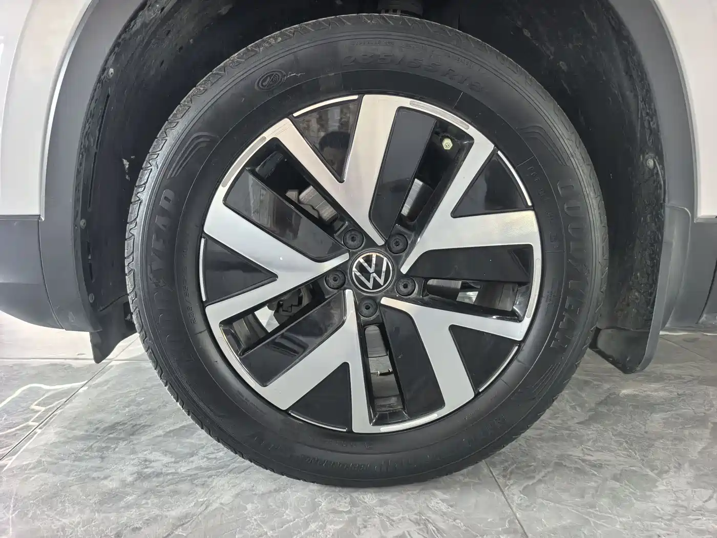 Volkswagen Tayron 2023 280TSI 2WD Luxury Plus Advanced Edition фото 13