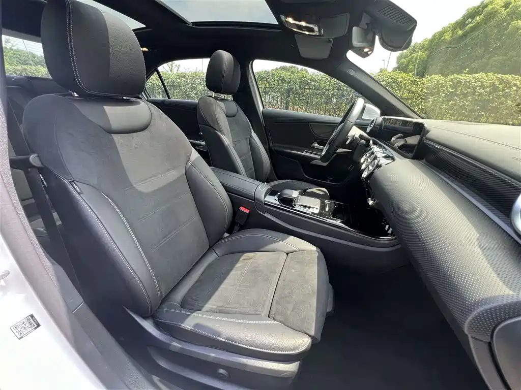 Mercedes-Benz A-Class 2020 A 200 L Sport Sedan фото 12