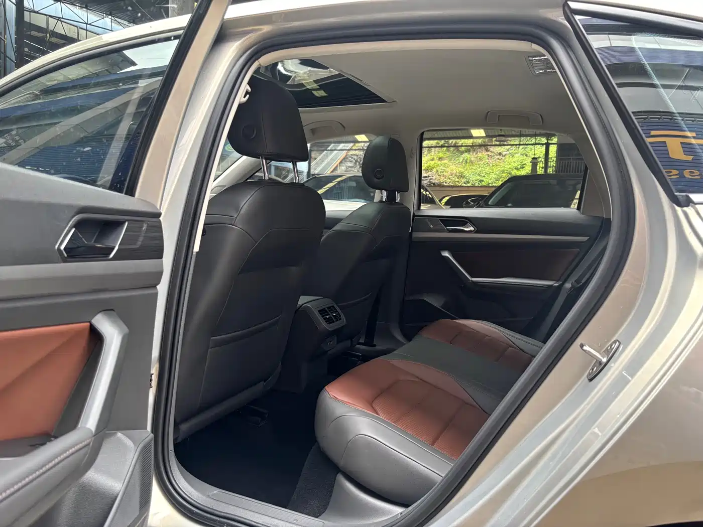 Volkswagen Lavida 2019 280TSI DSG Luxury Edition China VI фото 7