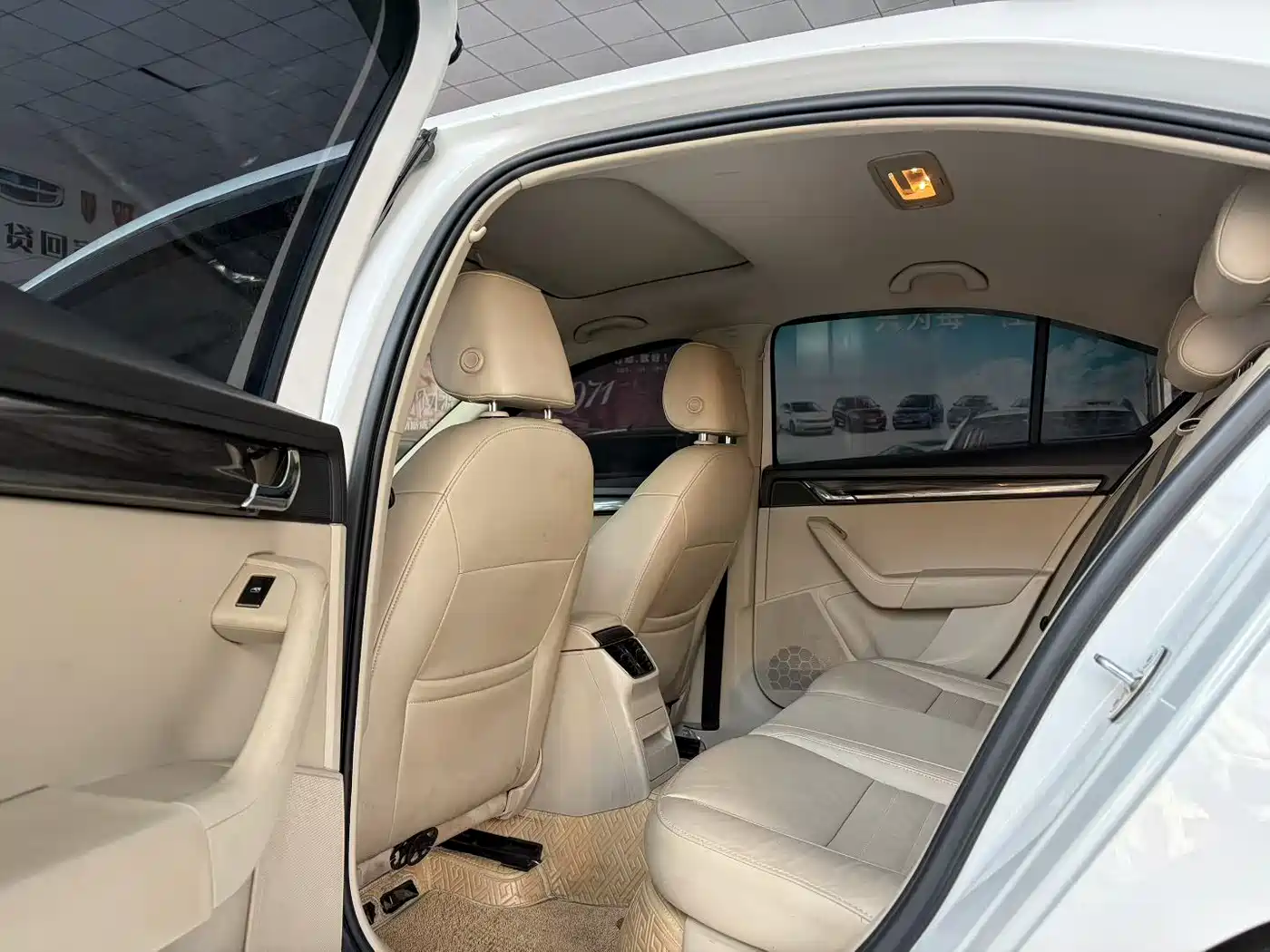 Škoda Octavia 2017 TSI280 DSG ZhiXing фото 4