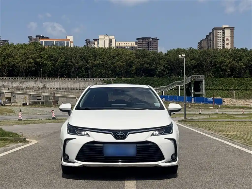 Toyota Corolla 2021 1.2T S-CVT Elite PLUS Edition фото 6