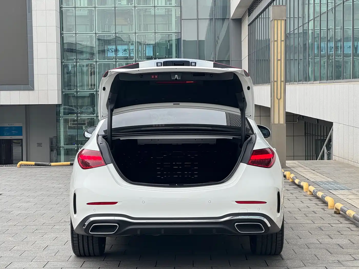 Mercedes-Benz C-Class 2025 C 200 L Sport Edition фото 10
