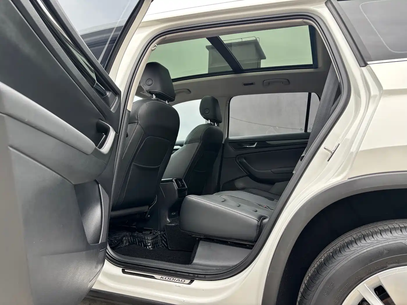 Škoda Kodiaq 2018 TSI330 7-seat FWD Luxury Premium фото 6