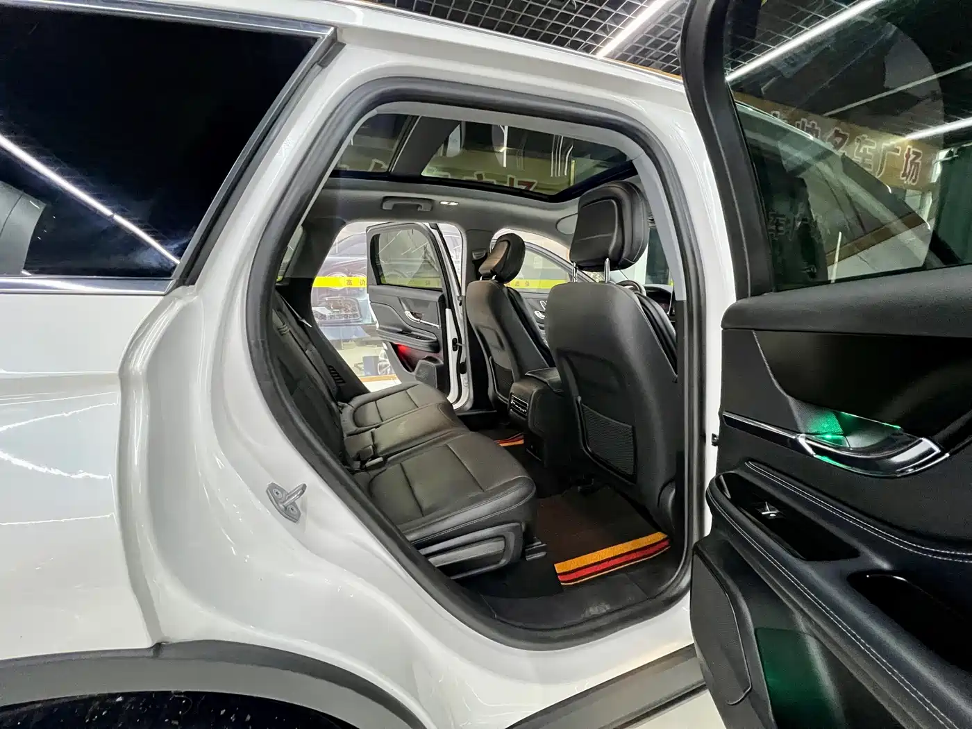 LINCOLN ADVENTURER