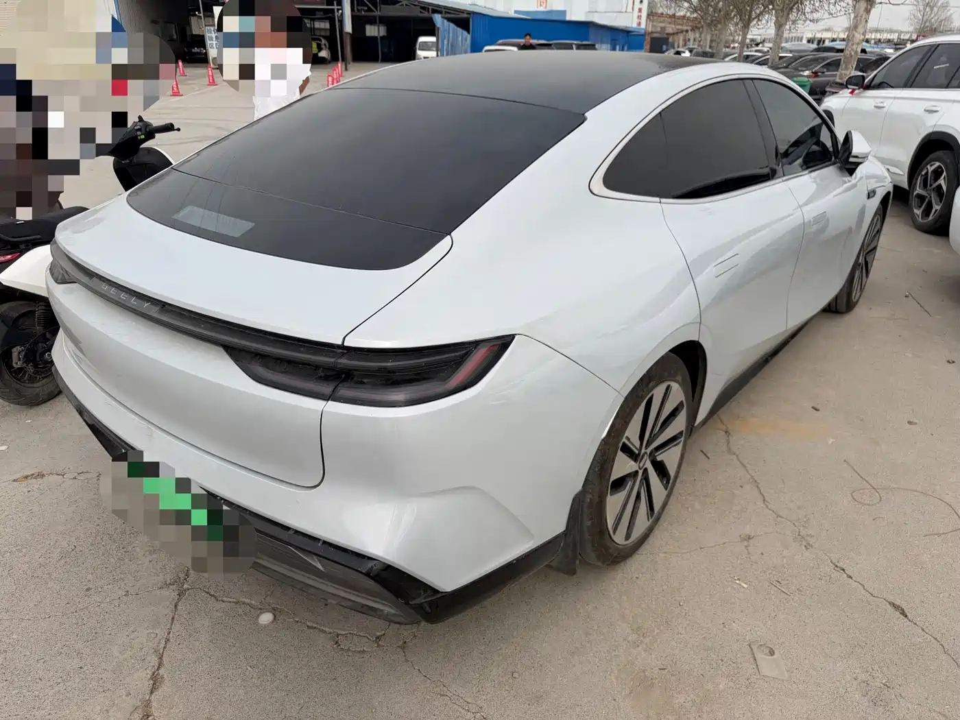 GEELY GALAXY GALAXY E8