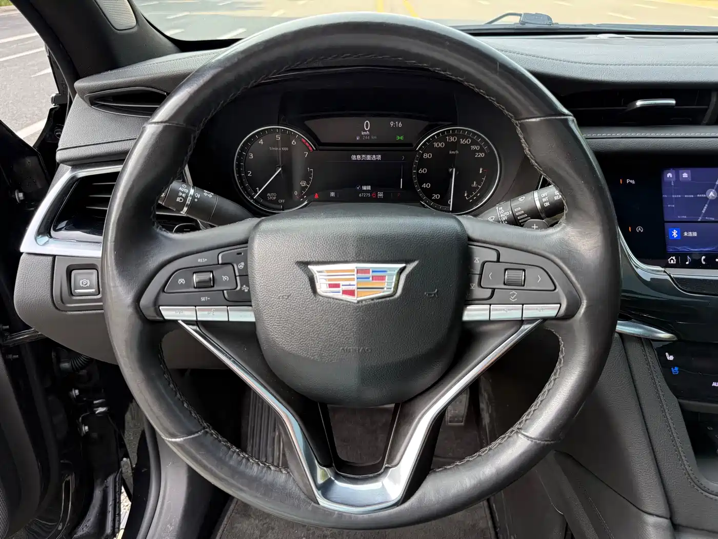 Фото 6 - Cadillac XT6
