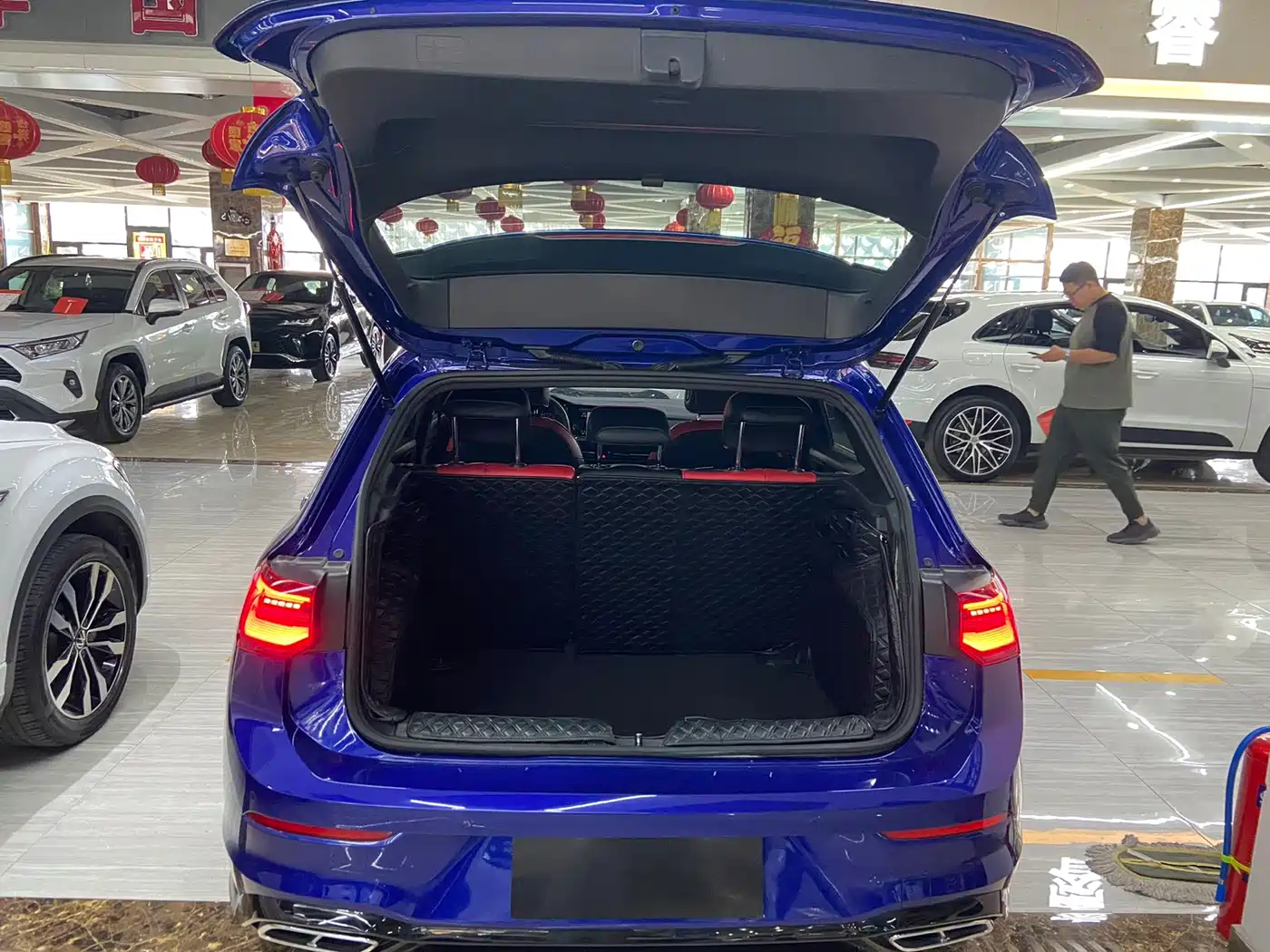 Volkswagen Golf 2021 280TSI DSG R-Line фото 11