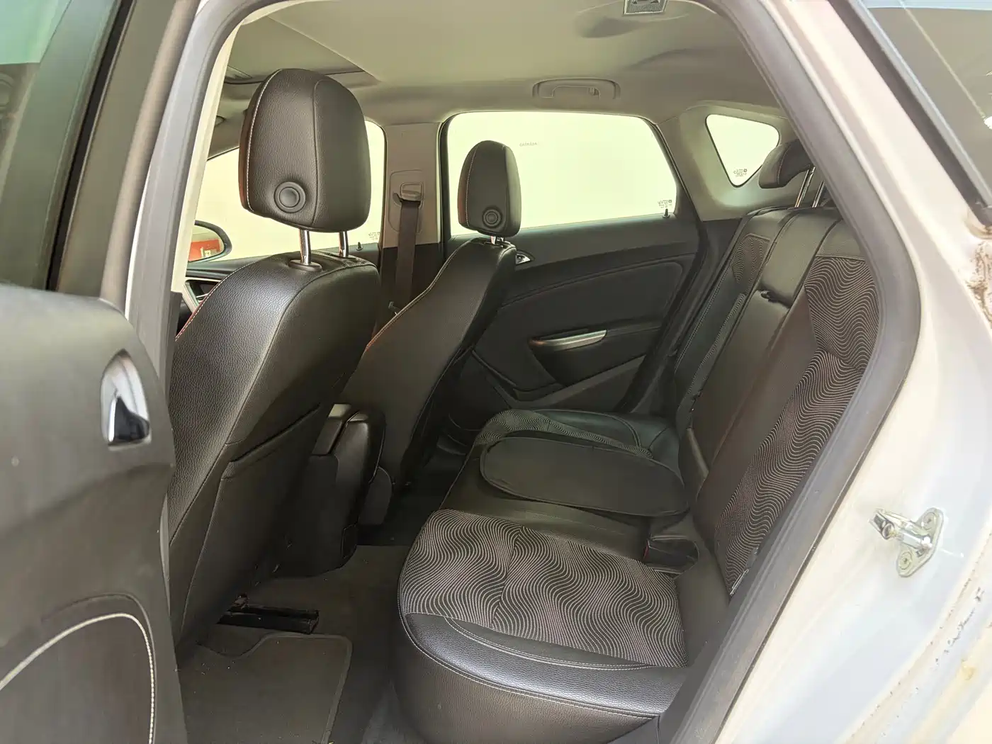 Buick Excelle 2014 XT 1.6L Automatic Fashion фото 17