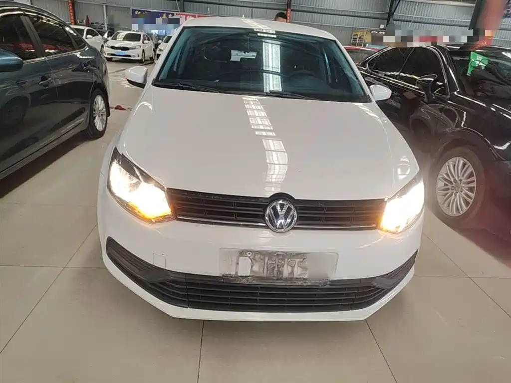 Volkswagen Polo 2016 1.4L Manual Trend фото 3