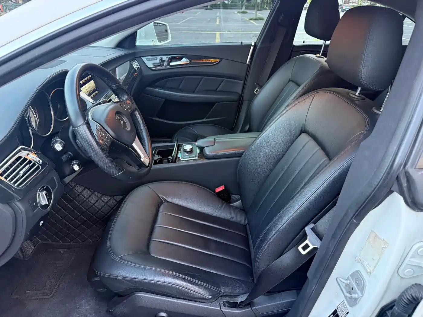 Mercedes-Benz CLS 2012 CLS 300 CGI фото 10