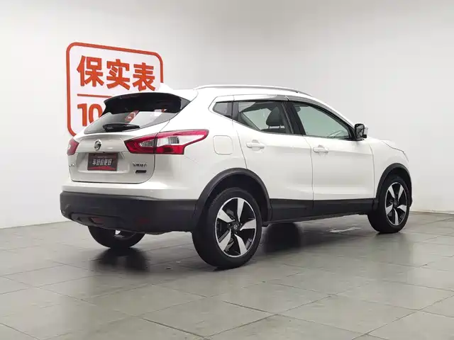 Nissan Qashqai 2016 2.0L CVT Luxury Edition — фото 2