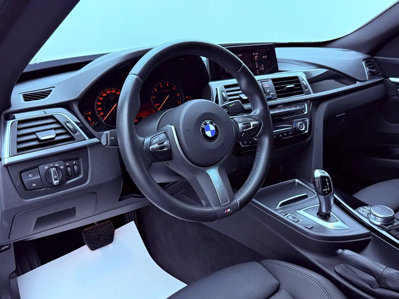 BMW 3 Series GT 2019 320i M Sport Package фото 11