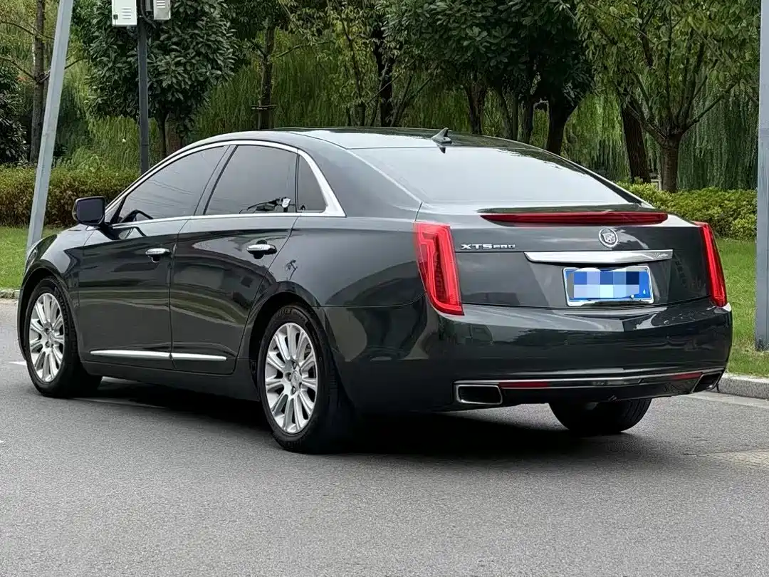 Cadillac XTS 2015 2014 28T Comfort