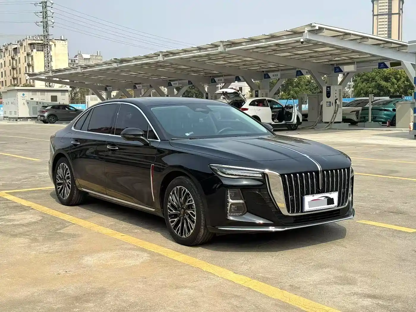Hongqi H5 2023 1.5T DCT Smart Connect Joy Edition фото 3