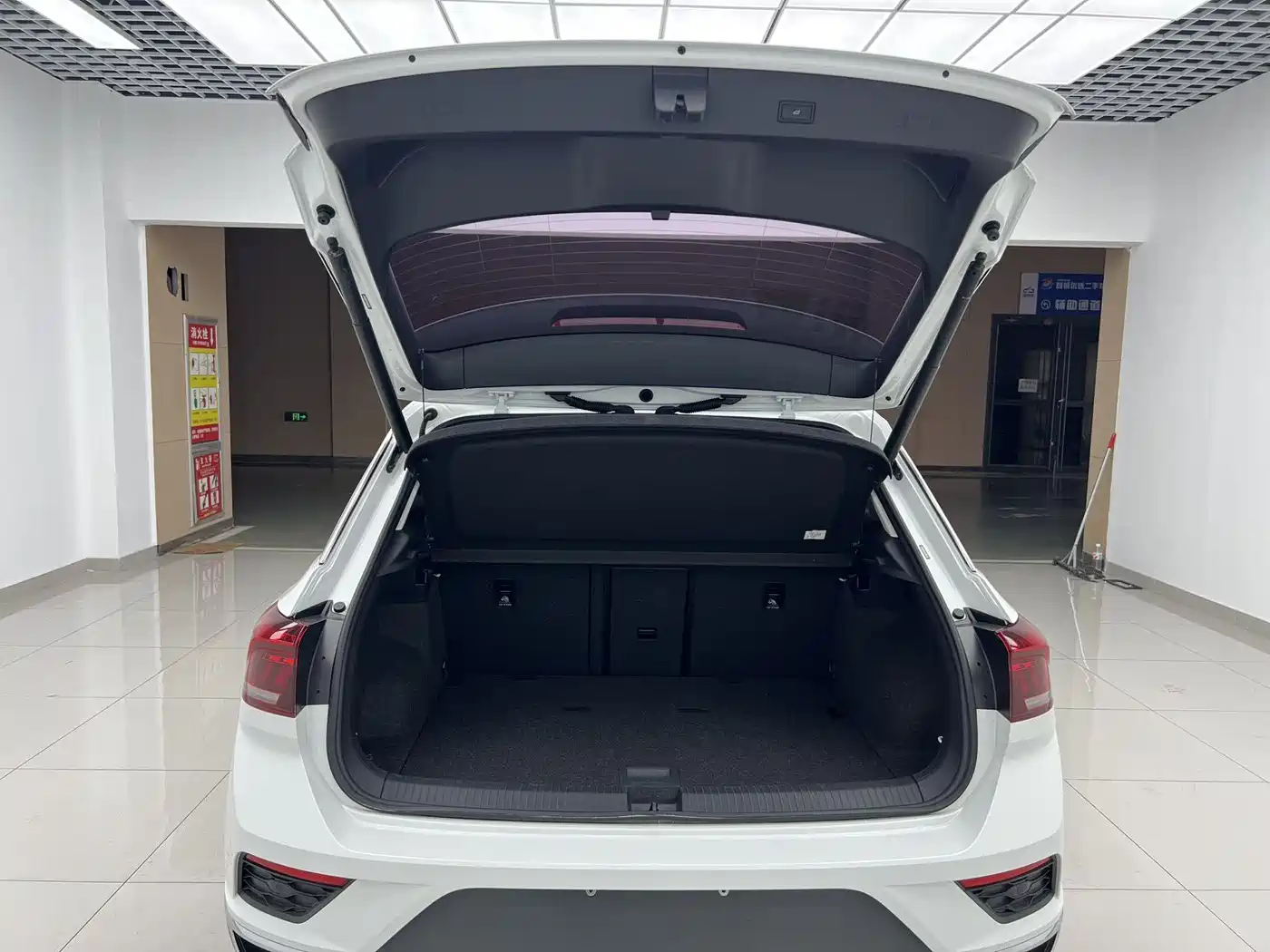 Volkswagen T-ROC 2022 280TSI DSG 2WD Comfort PLUS фото 17