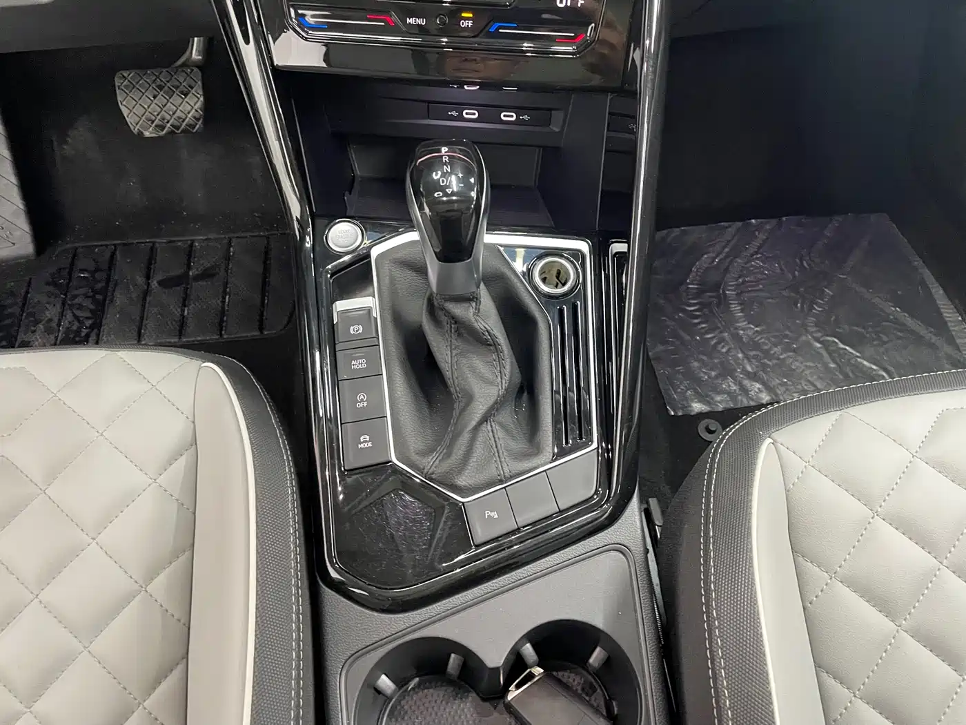 Volkswagen Tayron 2023 280TSI 2WD Luxury Plus Advanced Edition фото 13
