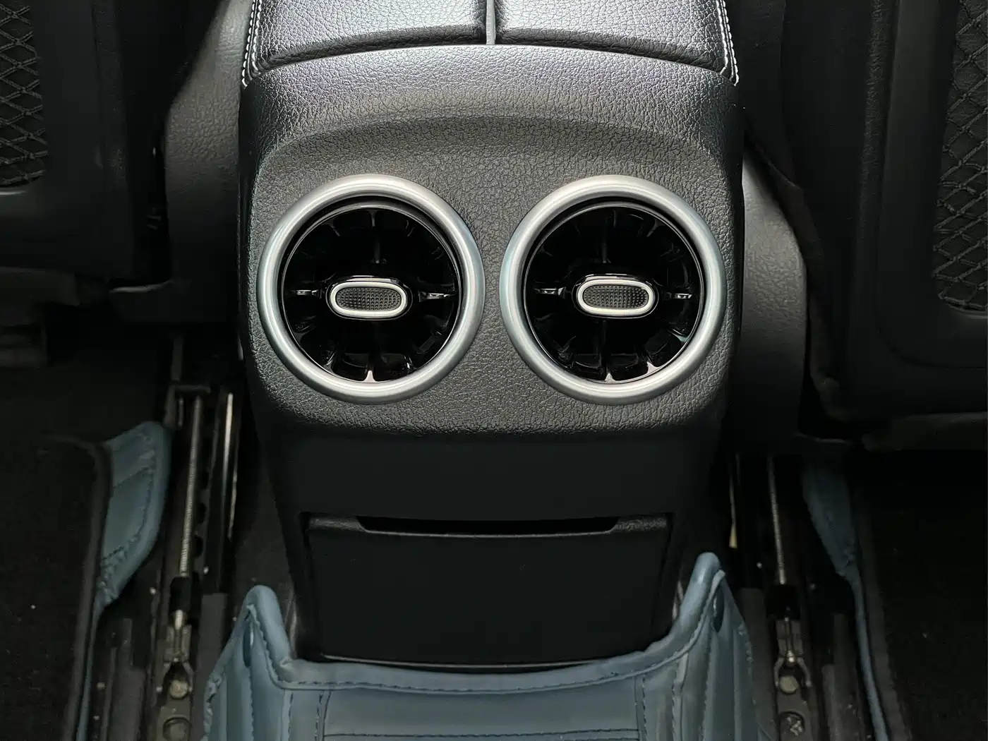 Mercedes-Benz A-Class 2019 Facelift A 200 L фото 17