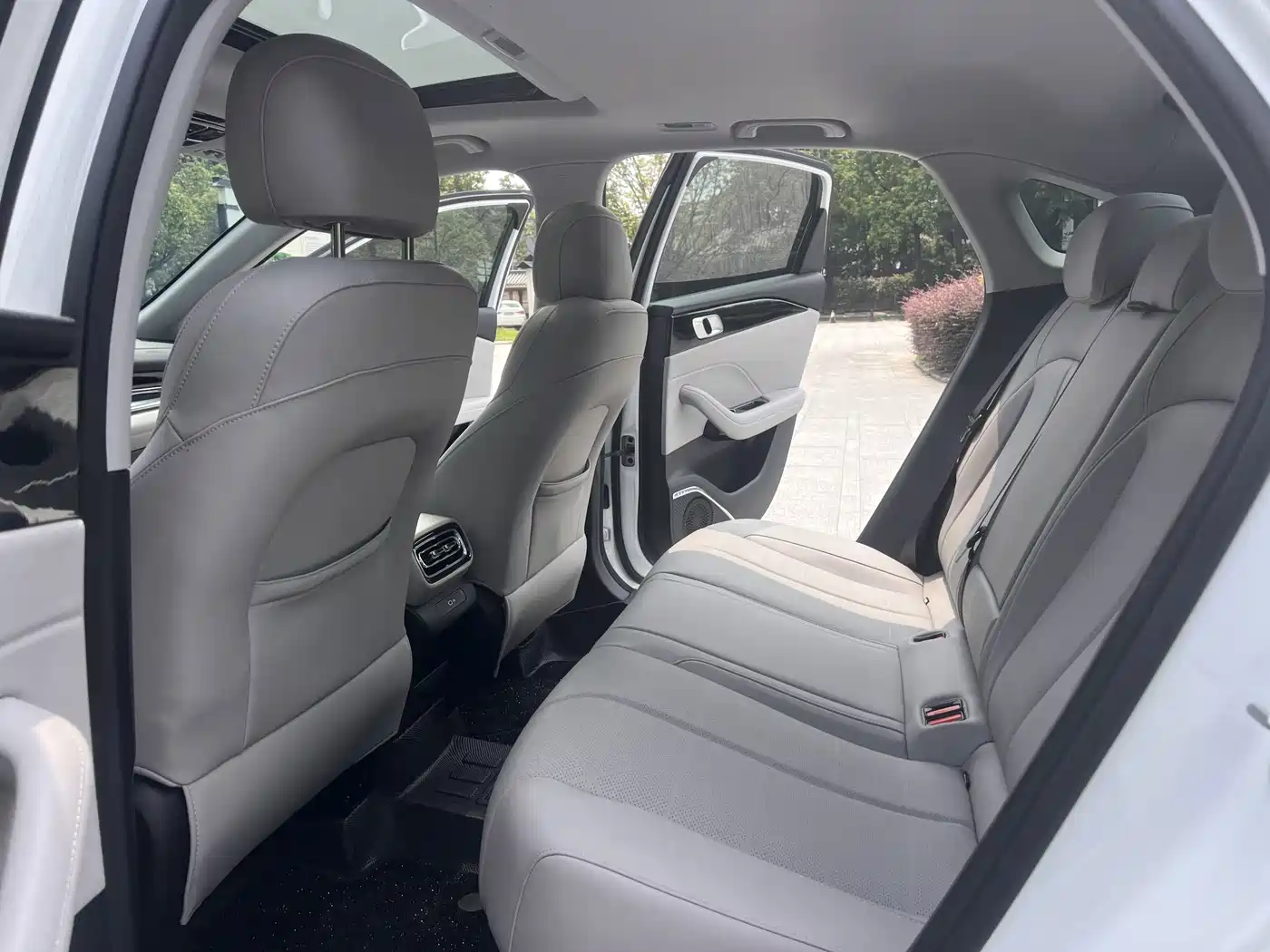 Geely Emgrand 2026 2026 Model Fifth Generation 1.5T Light Chaser Edition