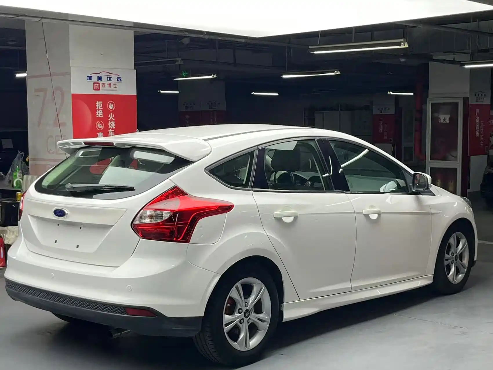 Фото 3 - Ford Focus