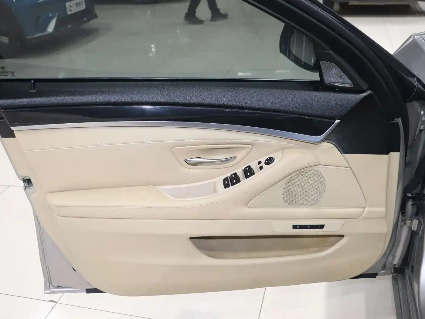 BMW 5 Series 2014 520Li Elegance фото 7