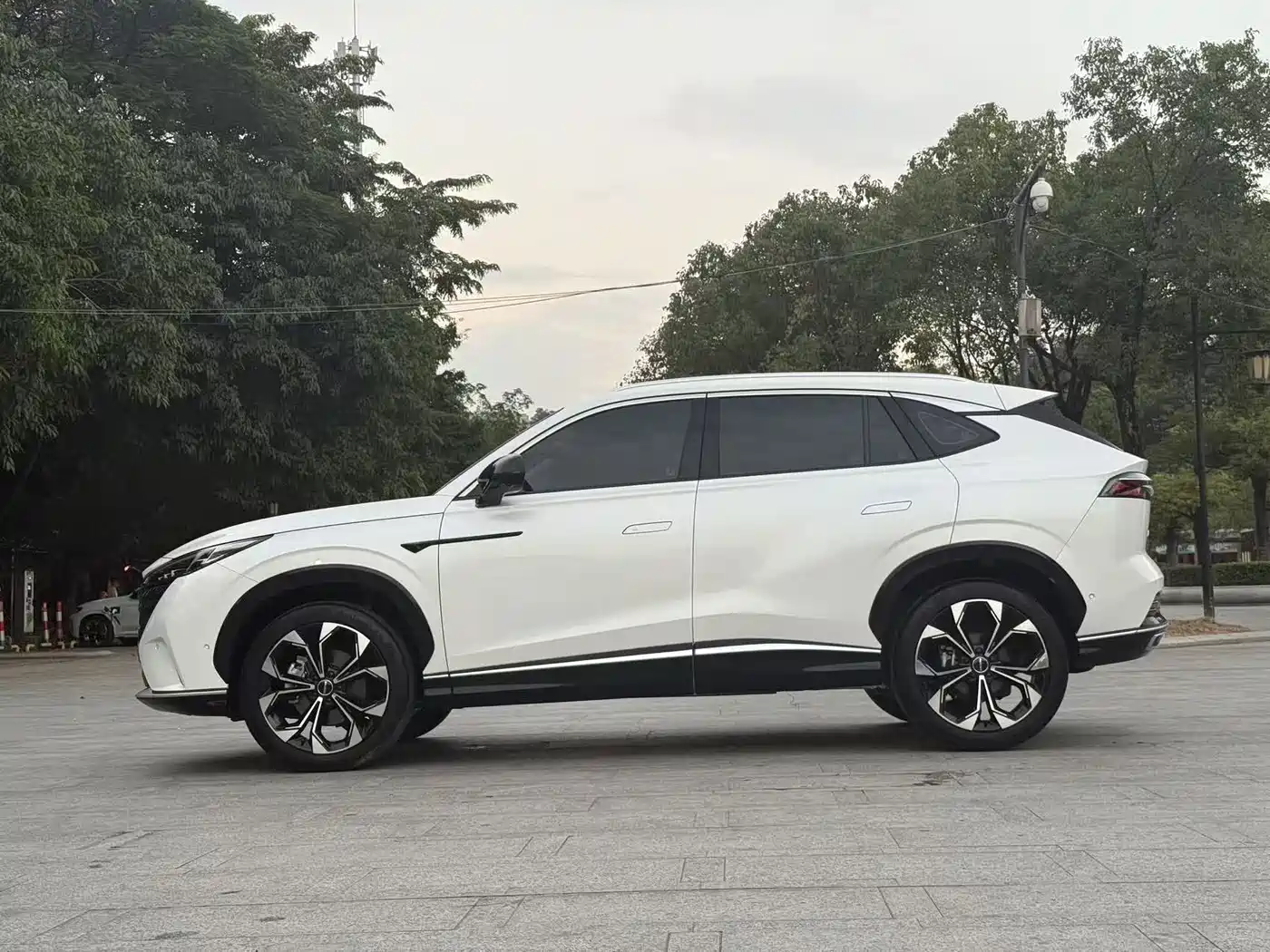 ROEWE RX5