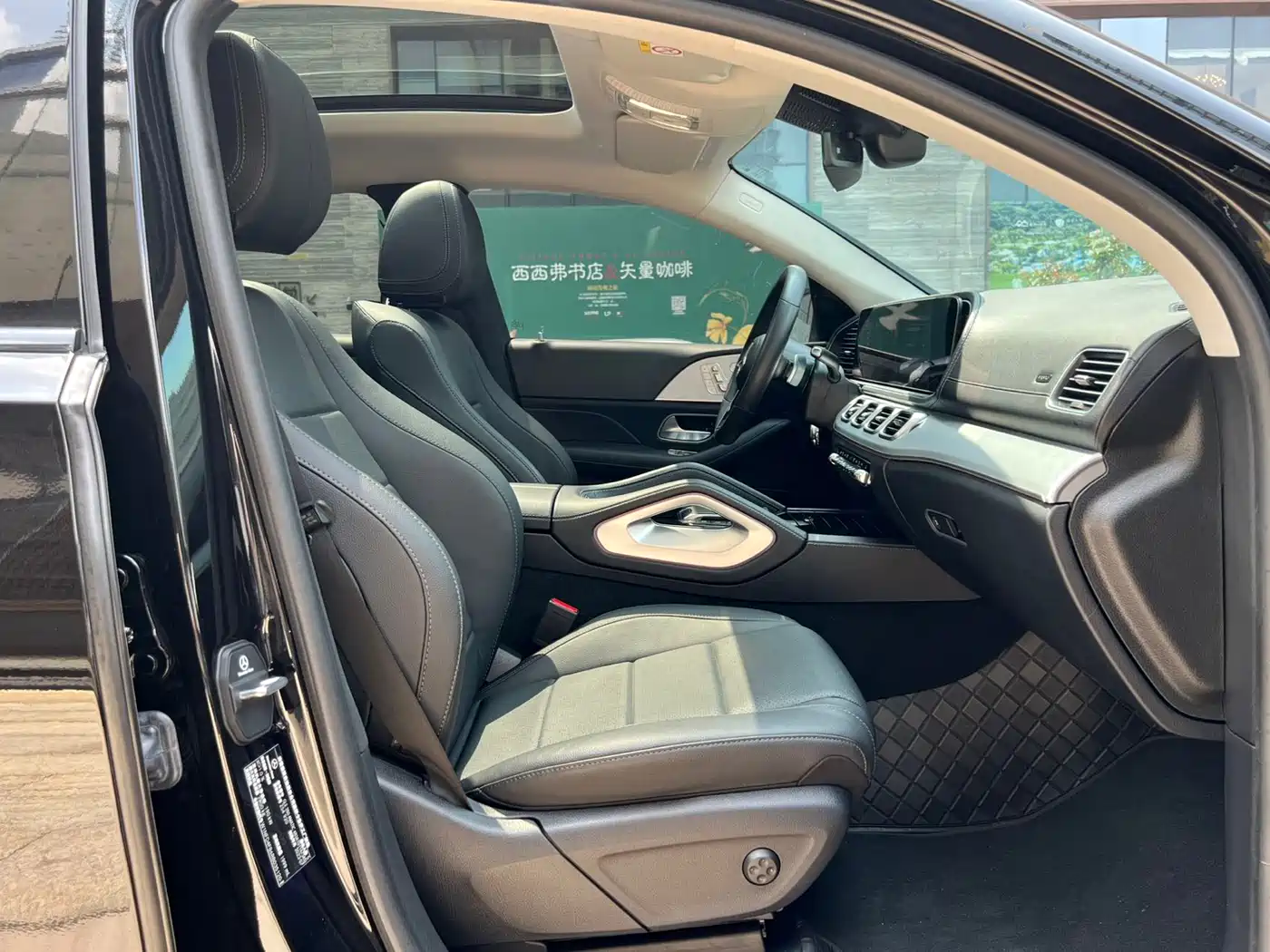 Mercedes-Benz GLE Coupe 2024 GLE 350 4MATIC Coupe SUV Luxury фото 12