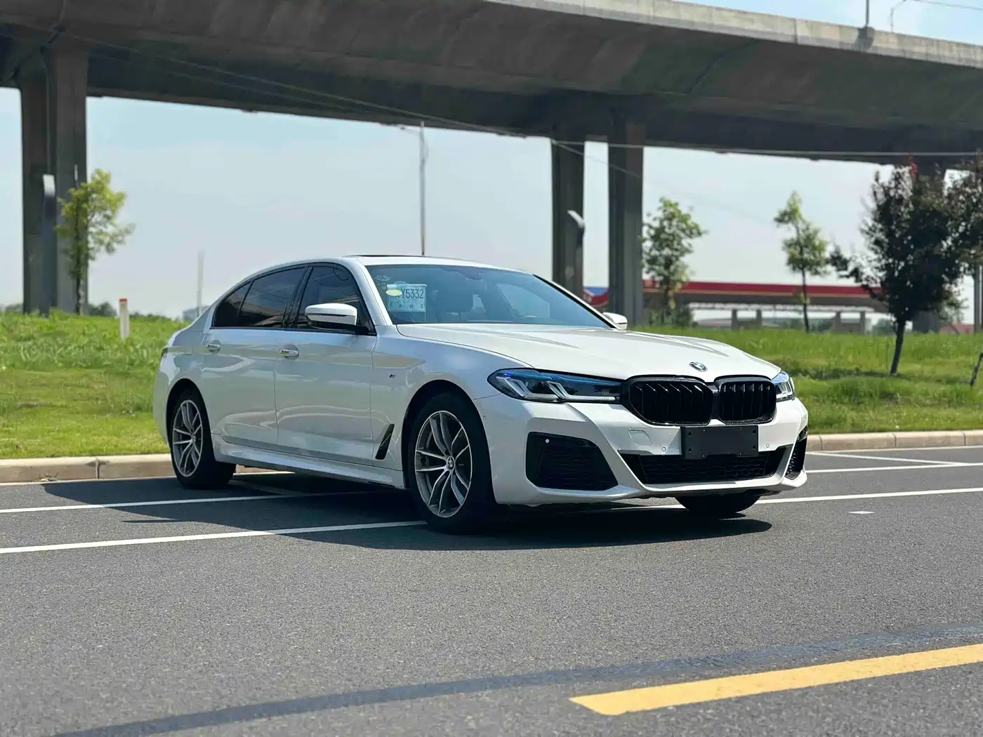 BMW 5 Series 2018 525Li M Sport Package фото 3