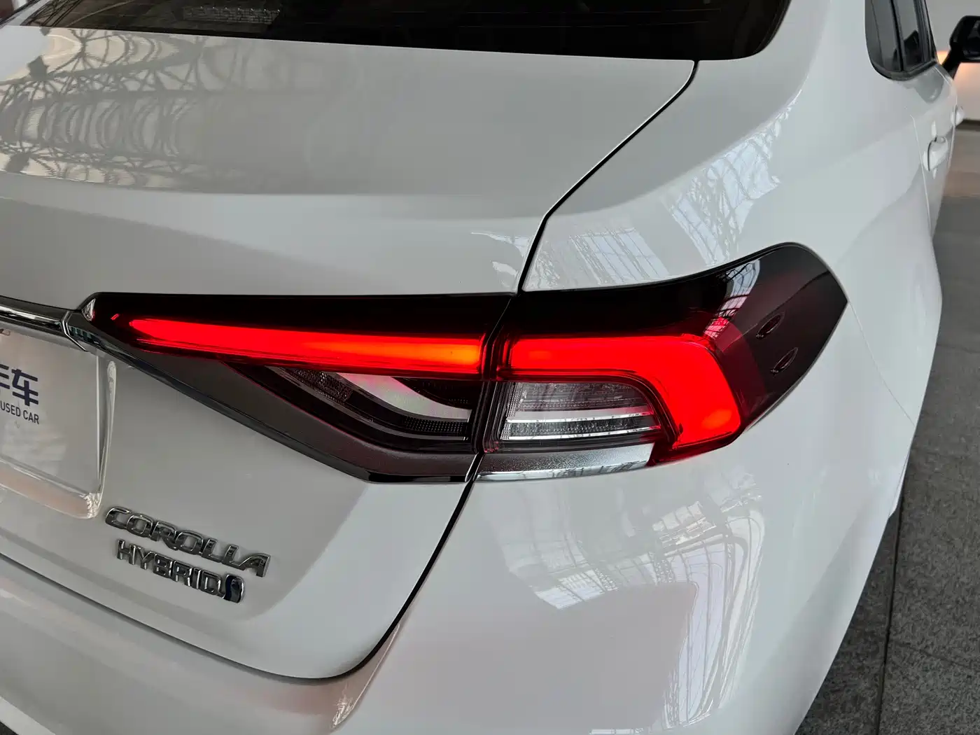 Toyota Corolla 2022 Hybrid 1.8L E-CVT Pioneer Edition фото 9