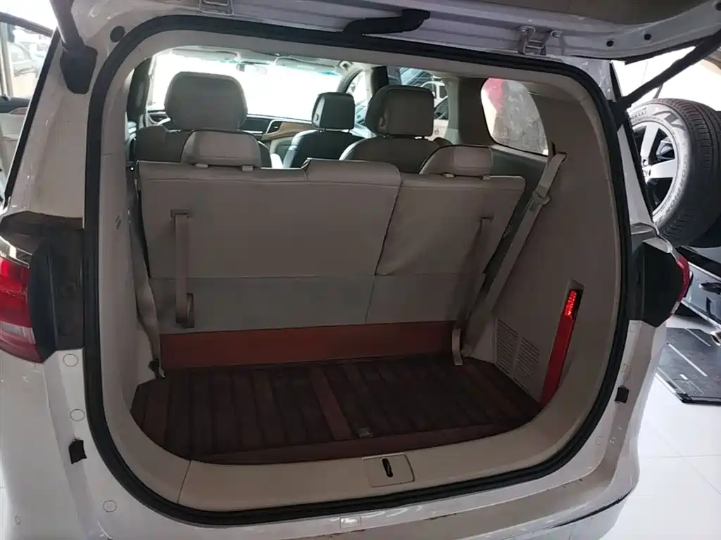 Buick GL8 2018 ES 28T Comfort Type China VI фото 19